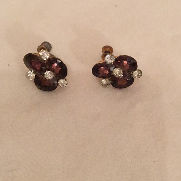 Vintage Jewelry - Vintage crystal screw back earrings